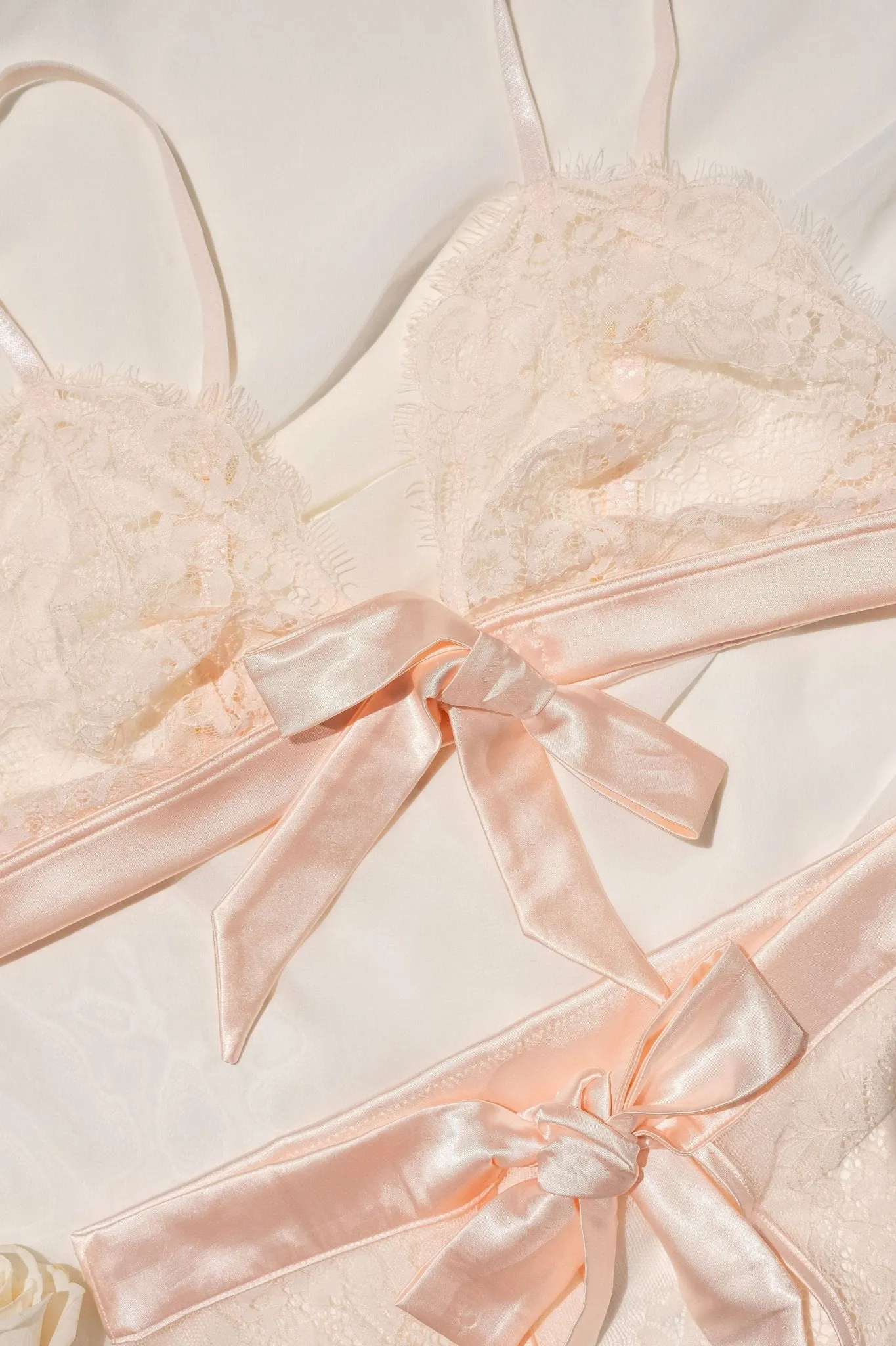 Eyelash Lace Bow Bralette - Champagne