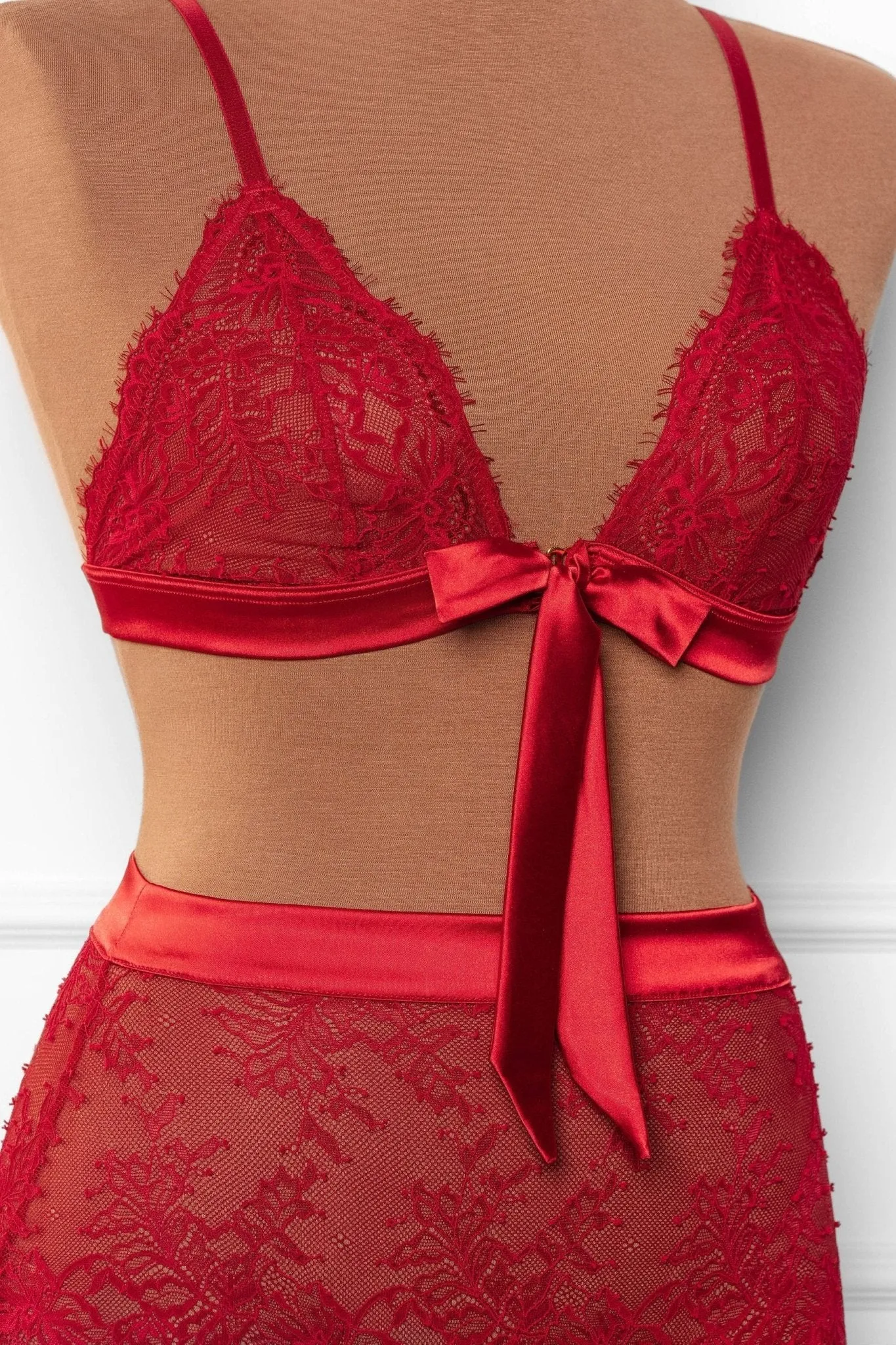 Eyelash Lace Bow Bralette - Red