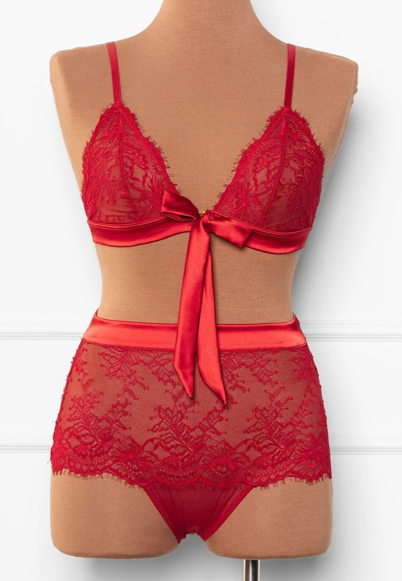 Eyelash Lace Bow Bralette - Red