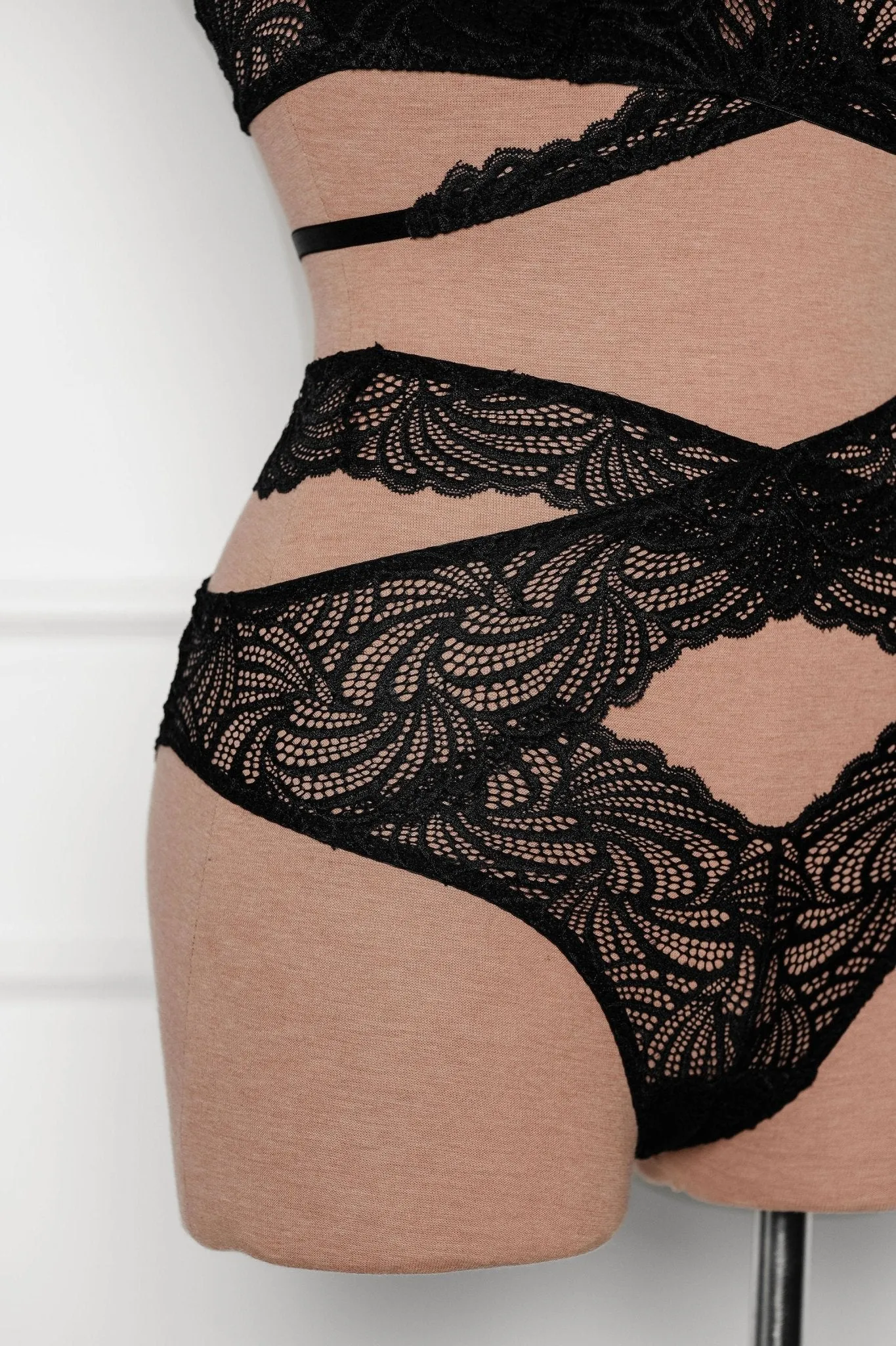 Strappy Wrap High Waist Panty - Black