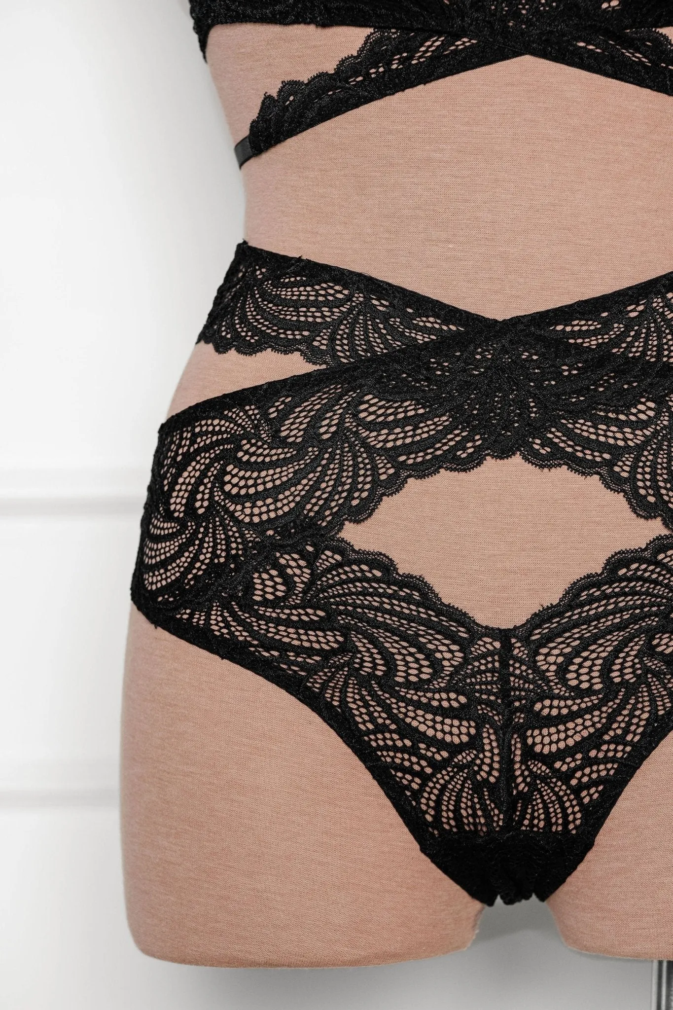 Strappy Wrap High Waist Panty - Black